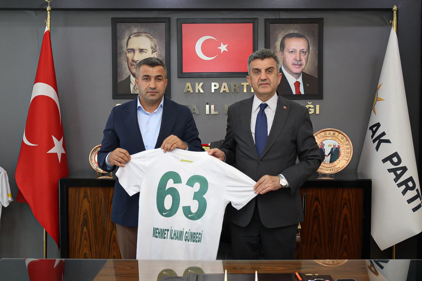 Başkanımız Hasan Avcı ve Yönetim Kurulumuzdan AK Parti Şanlıurfa İl Başkanı Mehmet İlhami Günbegi'ne Ziyaret